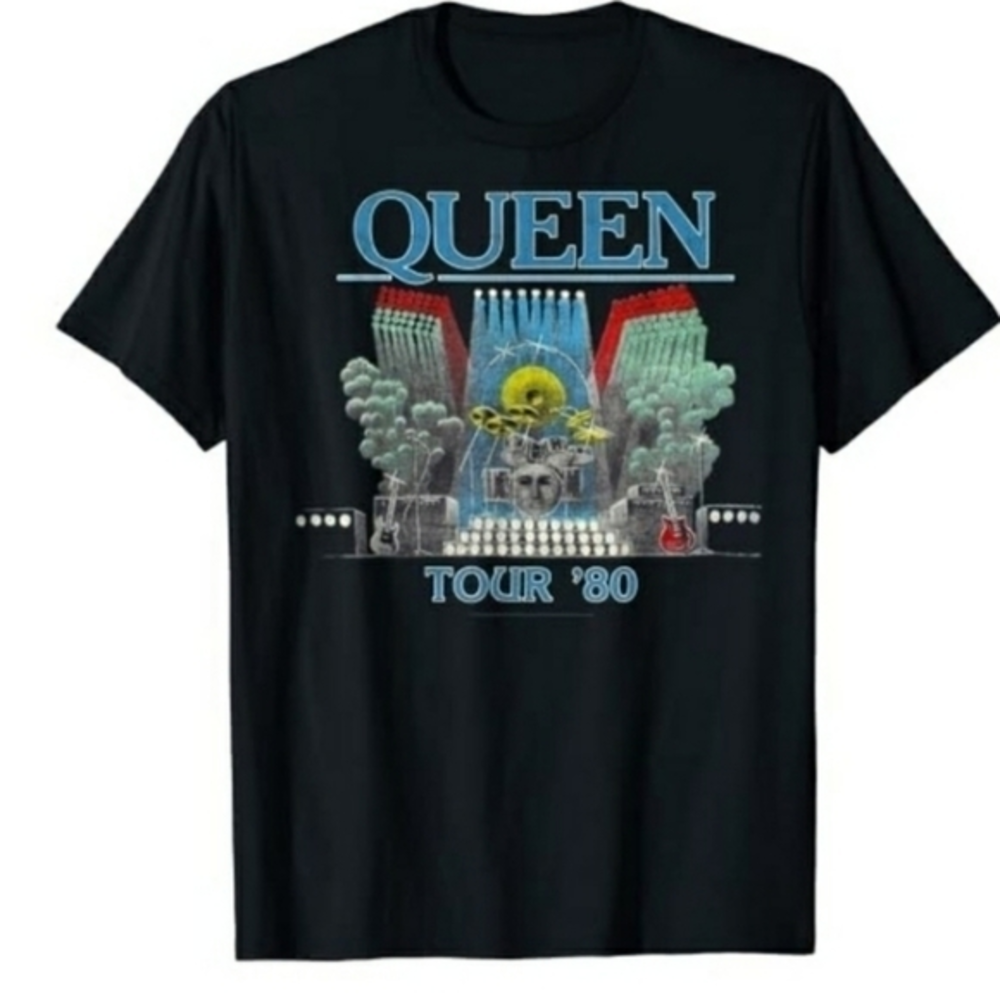 💜Queen 2018 Tour Black Short Sleeve Graphic Band Tshirt Medium‎